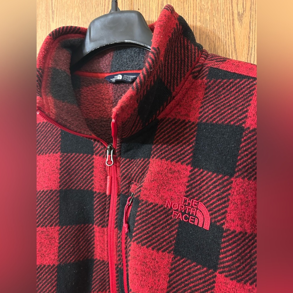 The North Face Men's Red Buffalo Plaid Fleece 1/4 Zip Pullover - Picture 2 of 4